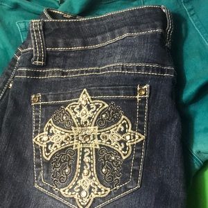Love Indigo Premium Jeans w/ Bedazzled Pockets